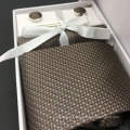 Sistema de la caja de regalo 100% hecho a mano de la corbata de seda tejida